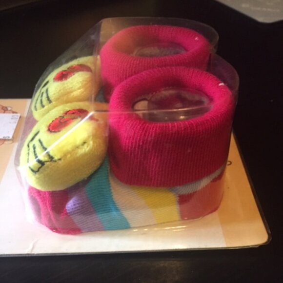 Hello Kitty socks - Picture 2 of 3